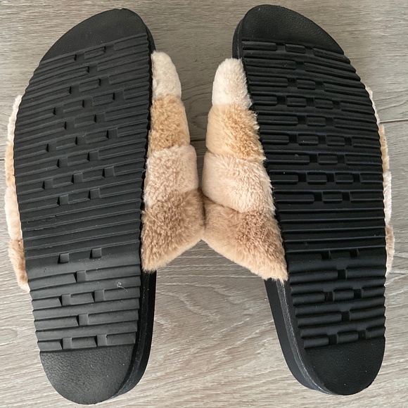 ROAM Prism Slipper Faux Fur Cream Size 10 EU 40 - Picture 3 of 6